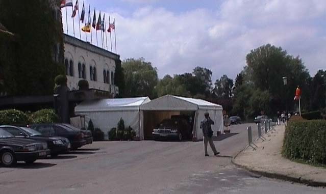 Bilderbergers arriving at the Chateau du Lac